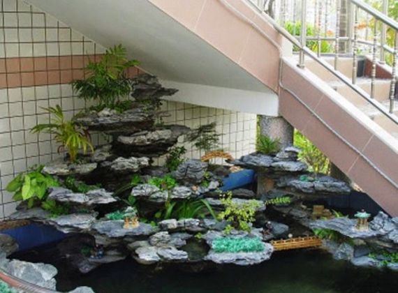 Lợi ích mà hòn non bộ dưới gầm cầu thang mang lại cho ngôi nhà